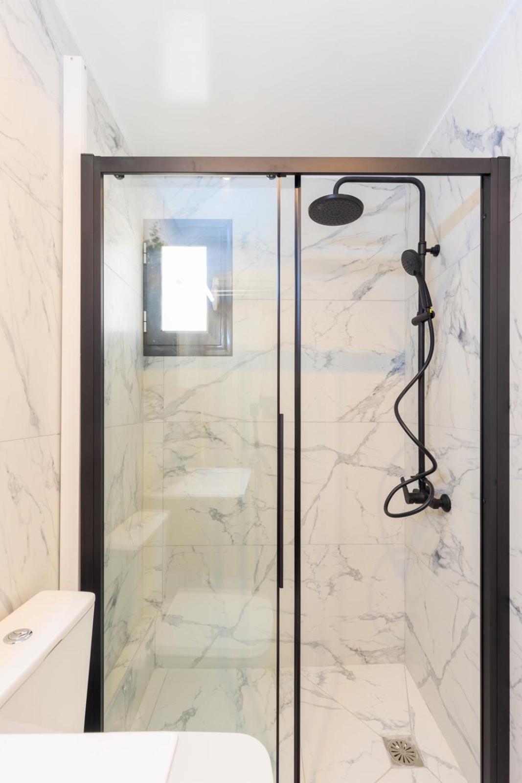Aiolos Super Lux Jucuzzi Nea Smyrni Centre