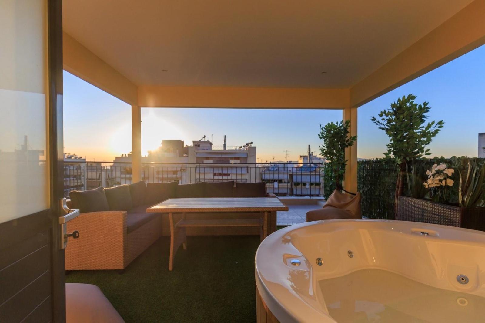 Aiolos Super Lux Jucuzzi Nea Smyrni Centre Athens