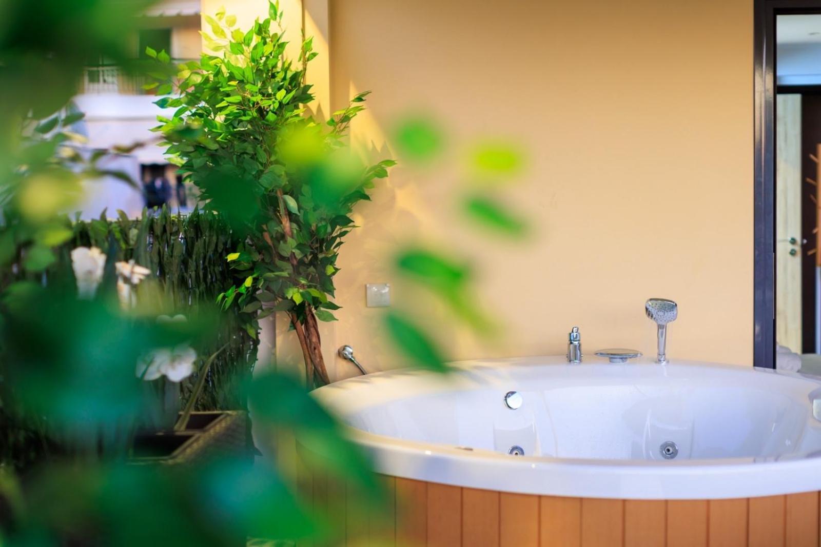 Aiolos Super Lux Jucuzzi Nea Smyrni Centre * Athens